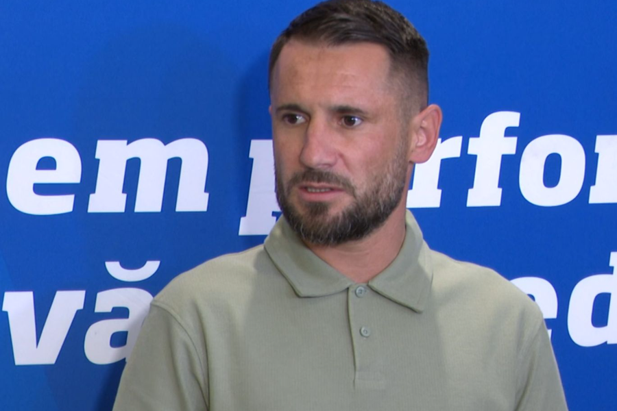 Detalii șocante din divorțul fostului internațional român: „S-a legat cu pungă la cap să se sugrume” » Soția a cerut ordin de protecție: „Dacă ar intra în casă probabil că m-ar lovi”