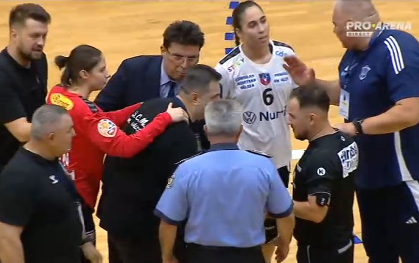 FOTO Scandal după debutul cu eșec! Florentin Pera a sărit la oficiali: a fost oprit de propriile handbaliste » Toate rezultatele etapei + Clasamentul