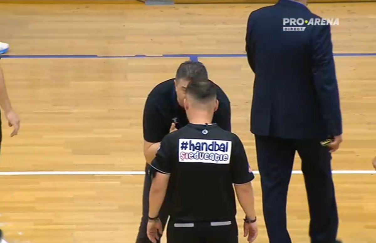 Scandal după debutul cu eșec! Florentin Pera a sărit la oficiali: a fost oprit de propriile handbaliste » Toate rezultatele etapei + Clasamentul