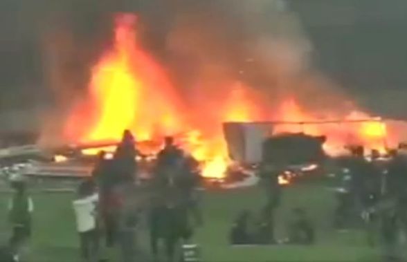 VIDEO Imagini INCREDIBILE! Suporterii au dat foc stadionului după ultima înfrângere