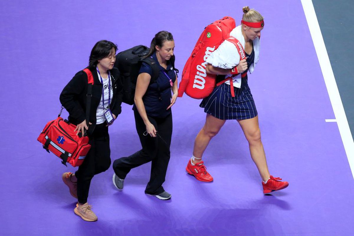 TURNEUL CAMPIOANELOR // VIDEO Ashleigh Barty și Belinda Bencic s-au calificat în semifinale la Turneul Campioanelor