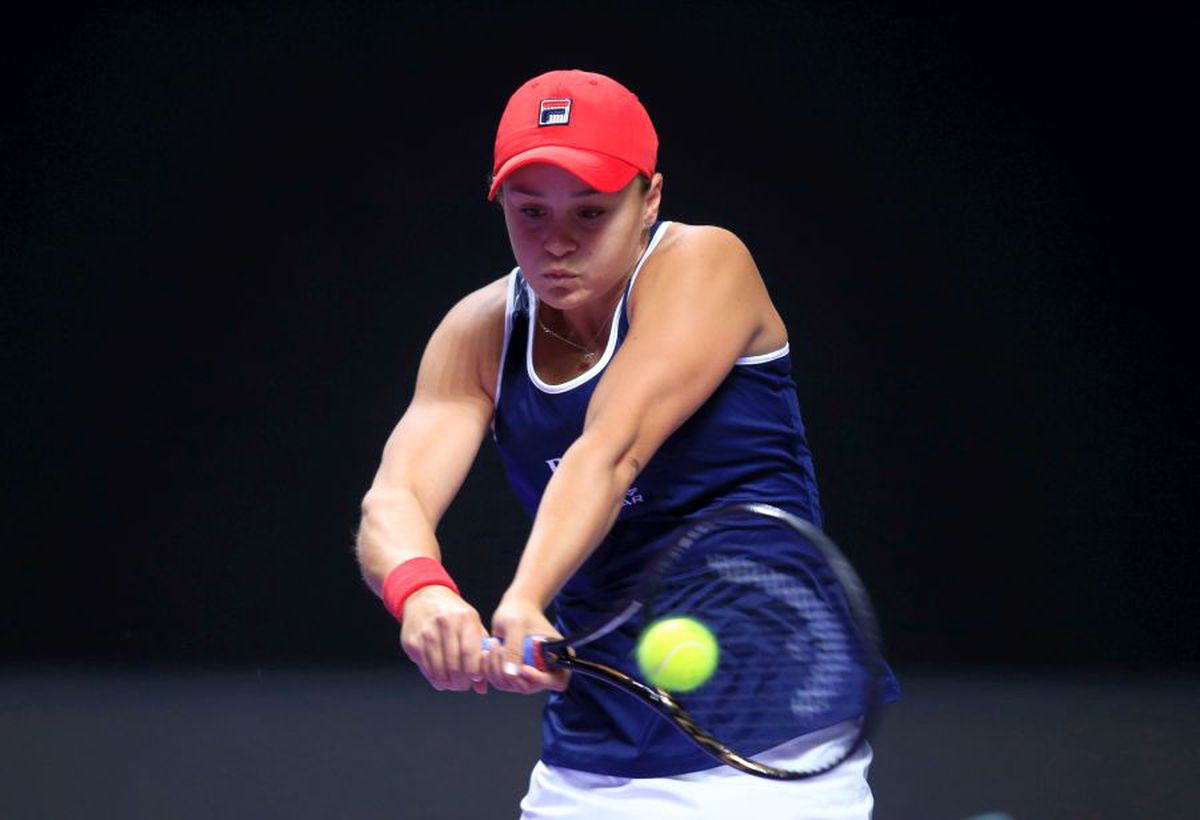 TURNEUL CAMPIOANELOR // VIDEO Ashleigh Barty și Belinda Bencic s-au calificat în semifinale la Turneul Campioanelor