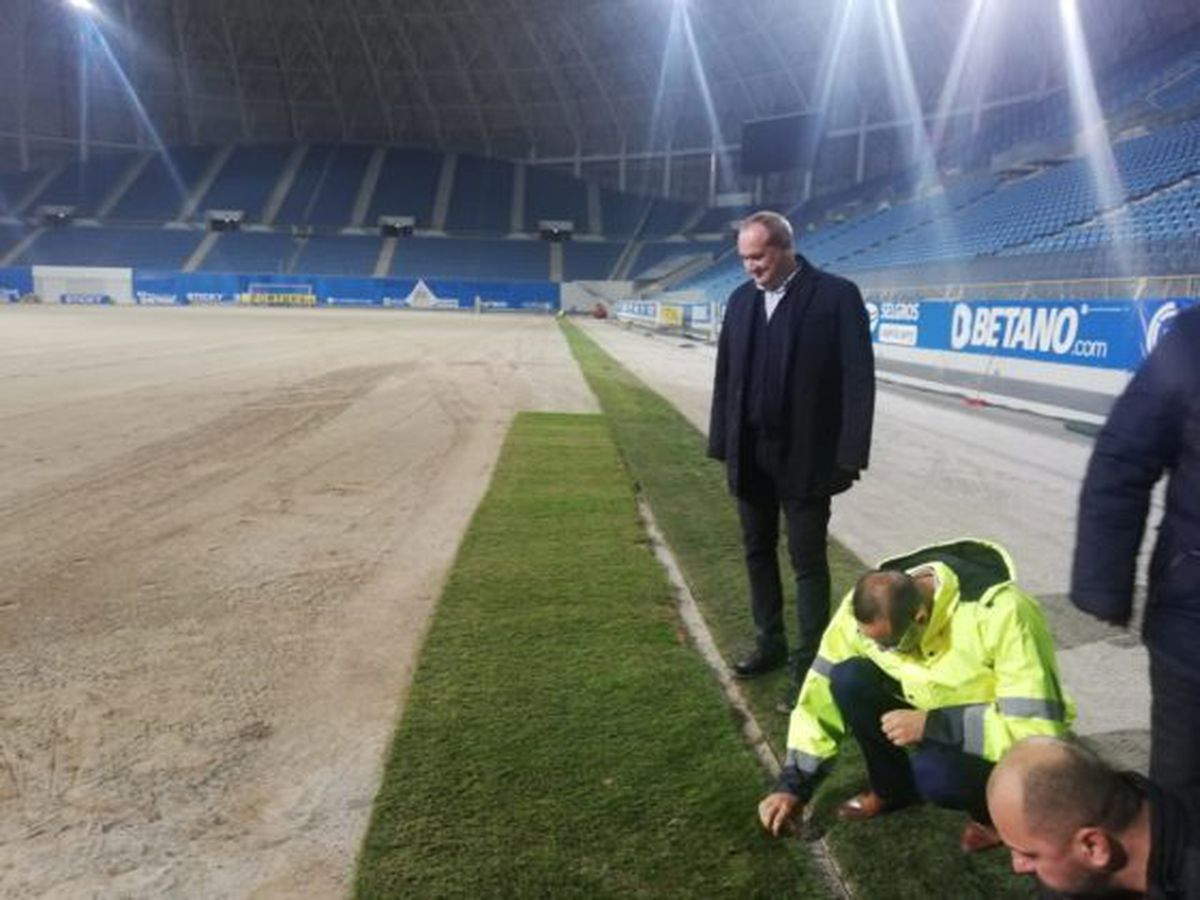 CS UNIVERSITATEA CRAIOVA // VIDEO + FOTO Iată cum arată noul gazon hibrid de 700.000 de euro de pe „Ion Oblemenco”