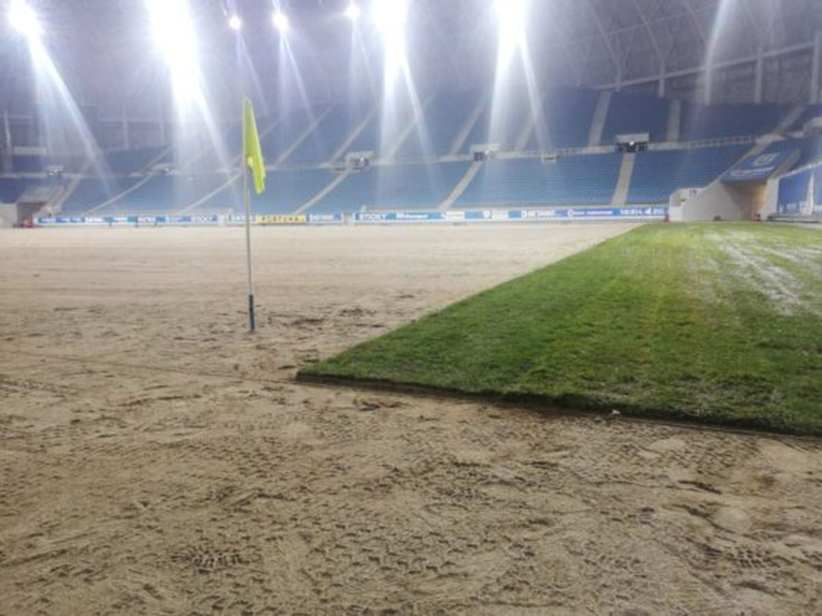 CS UNIVERSITATEA CRAIOVA // VIDEO + FOTO Iată cum arată noul gazon hibrid de 700.000 de euro de pe „Ion Oblemenco”