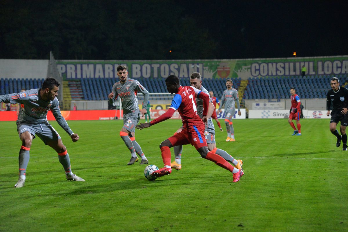 FC BOTOȘANI - UTA 2-3. Marius Croitoru a luat foc: „N-ai ce căuta, bă, ca arbitru în Liga 1! Își bate joc de noi! E prea mult, să-și rupă ecusoanele!”