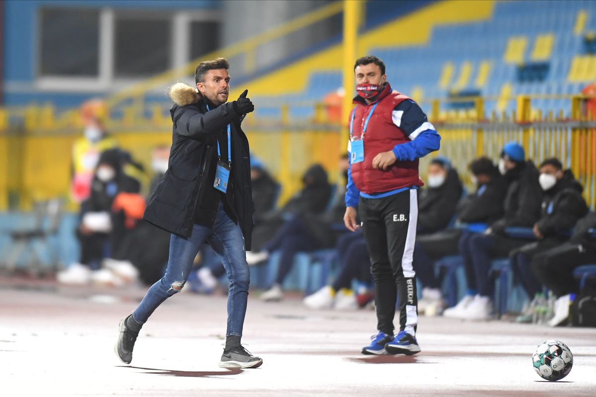 Penalty contestat de Craiova în meciul cu Hermannstadt! Marcel Bîrsan nu a stat pe gânduri