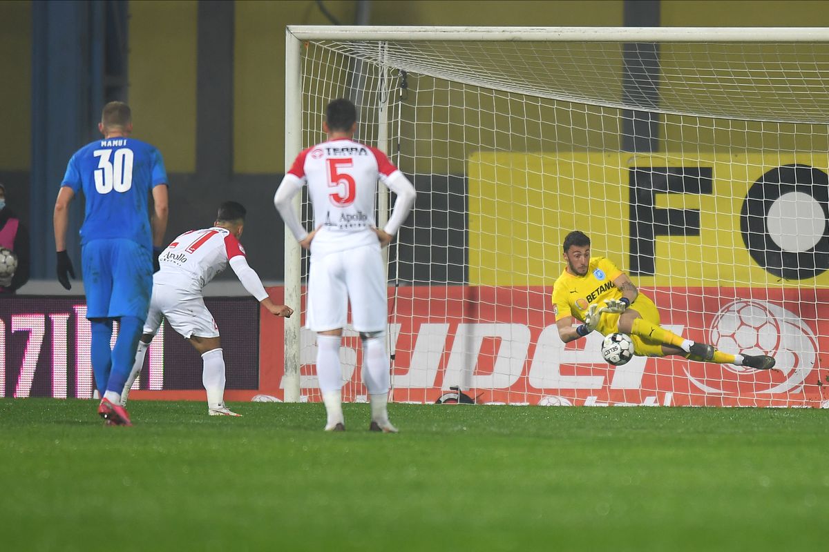 Penalty contestat de Craiova în meciul cu Hermannstadt! Marcel Bîrsan nu a stat pe gânduri