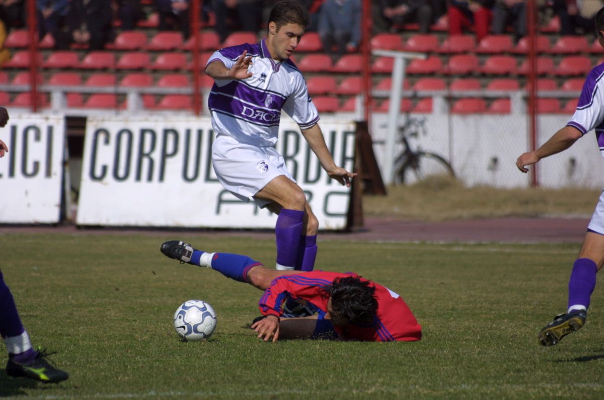 Dănuț Șomcherechi - Imagini de arhivă cu fostul fundaș al lui FC Argeș de la începutul anilor 2000