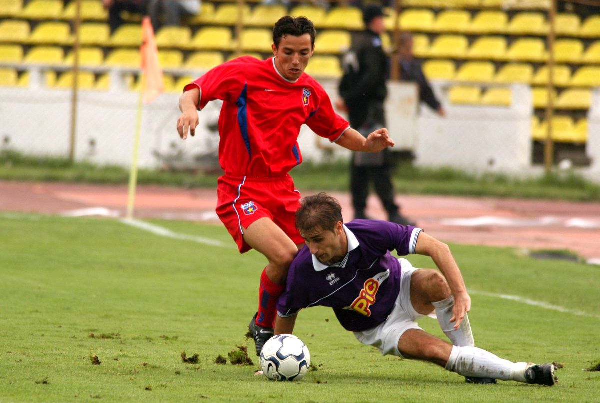Dănuț Șomcherechi - Imagini de arhivă cu fostul fundaș al lui FC Argeș de la începutul anilor 2000