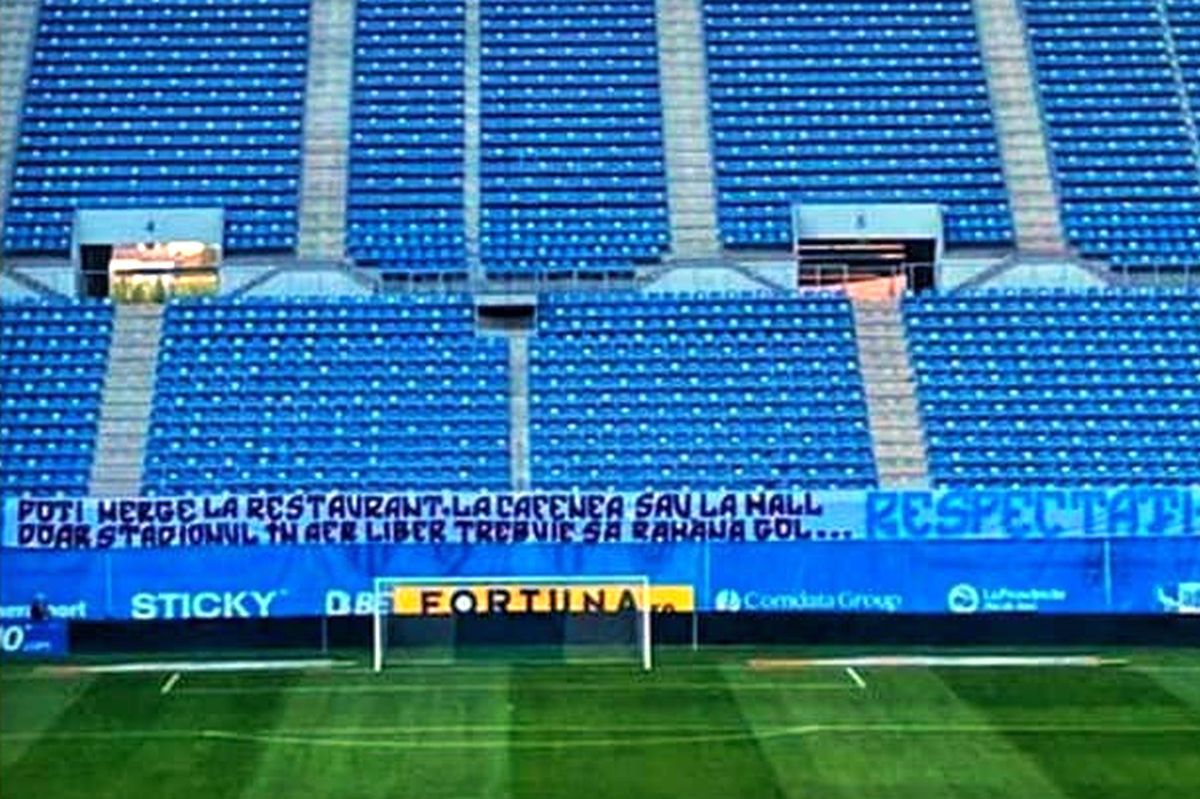 Suporterii Craiovei au protestat: „Poți merge la restaurant, la cafenea sau la mall / Doar stadionul în aer liber trebuie să rămână gol”