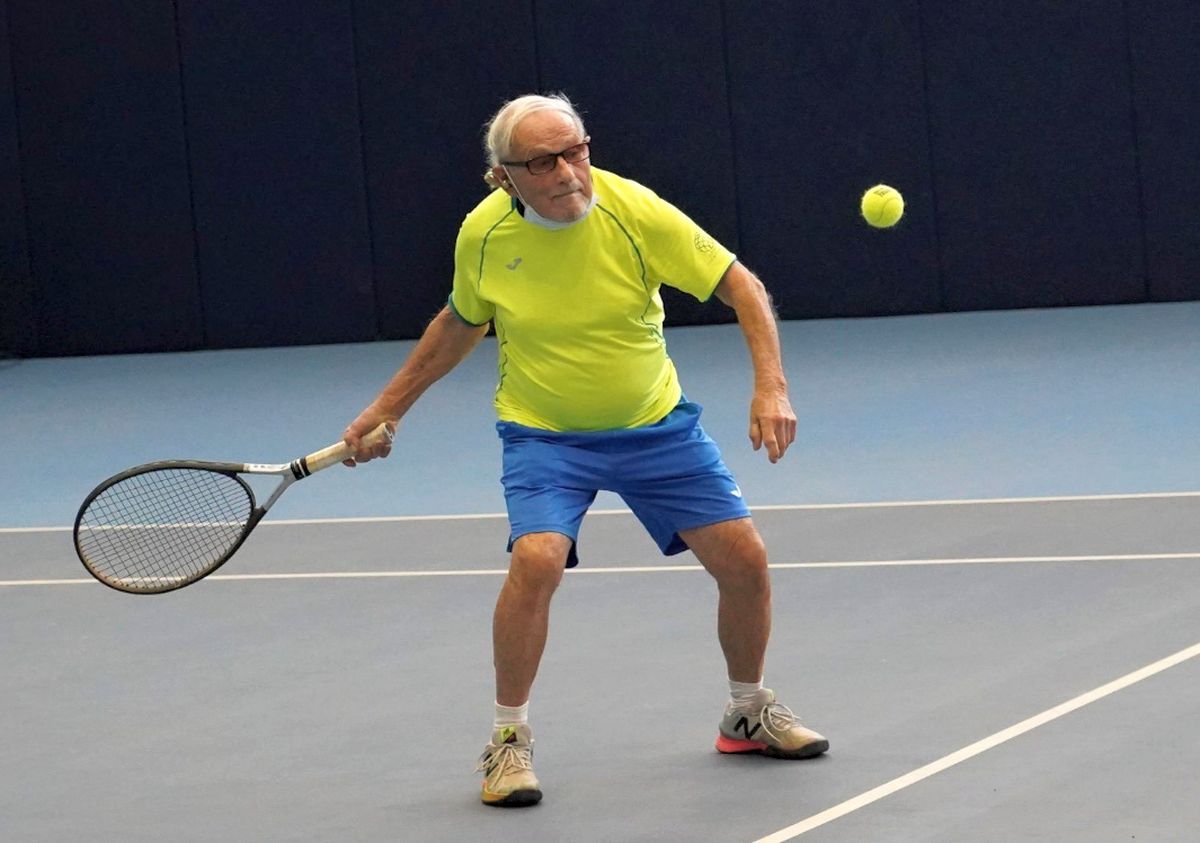 Cel mai vârstnic jucător activ l-a provocat pe Nadal » La 97 de ani, un ucrainean a făcut senzație la academia spaniolului