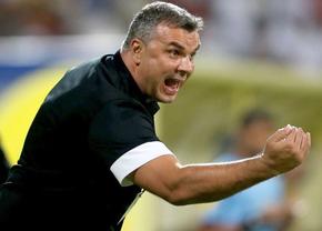 „Ne mâncau liliecii și șobolanii, apoi a venit Olăroiu” » Cum a revitalizat Oli un club de tradiție al României