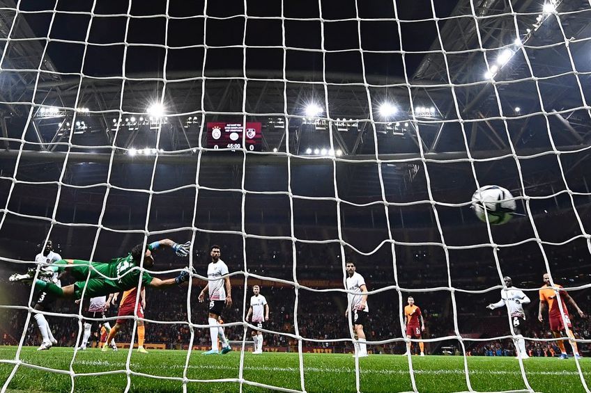 Golul marcat de Olimpiu Moruțan (22 de ani) în Galatasaray - Gaziantep, scor 2-0, a declanșat un scandal de proporții în Turcia.