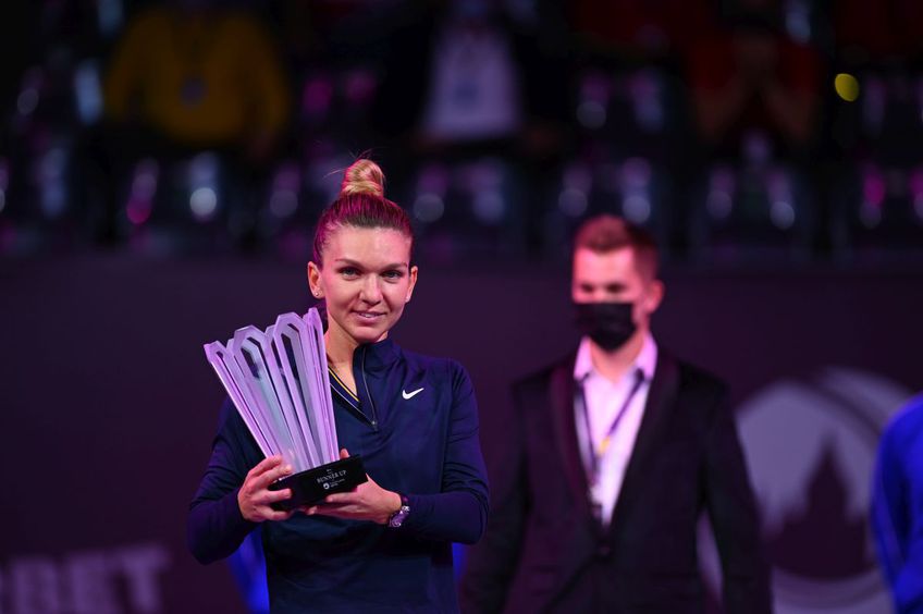 Simona Halep (30 de ani, 19 WTA) a fost învinsă de Anett Kontaveit (25 de ani, 14 WTA), scor 2-6, 3-6, în finala Transylvania Open. Dubla campioană de Grand Slam va părăsi top 20.