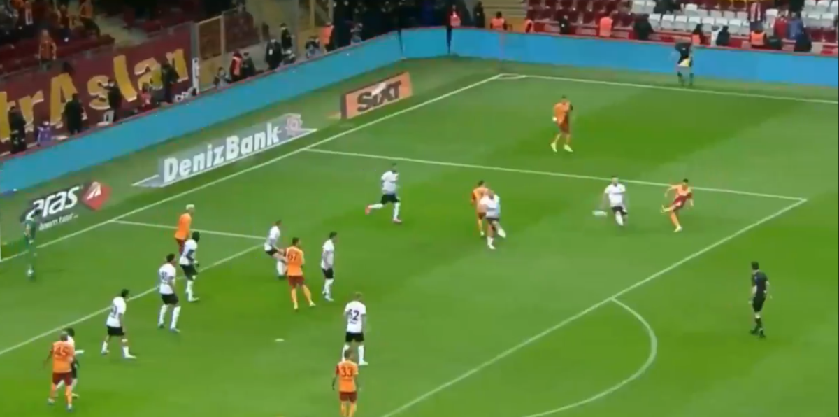 Moruțan, gol superb în Galatasaray - Gaziantep