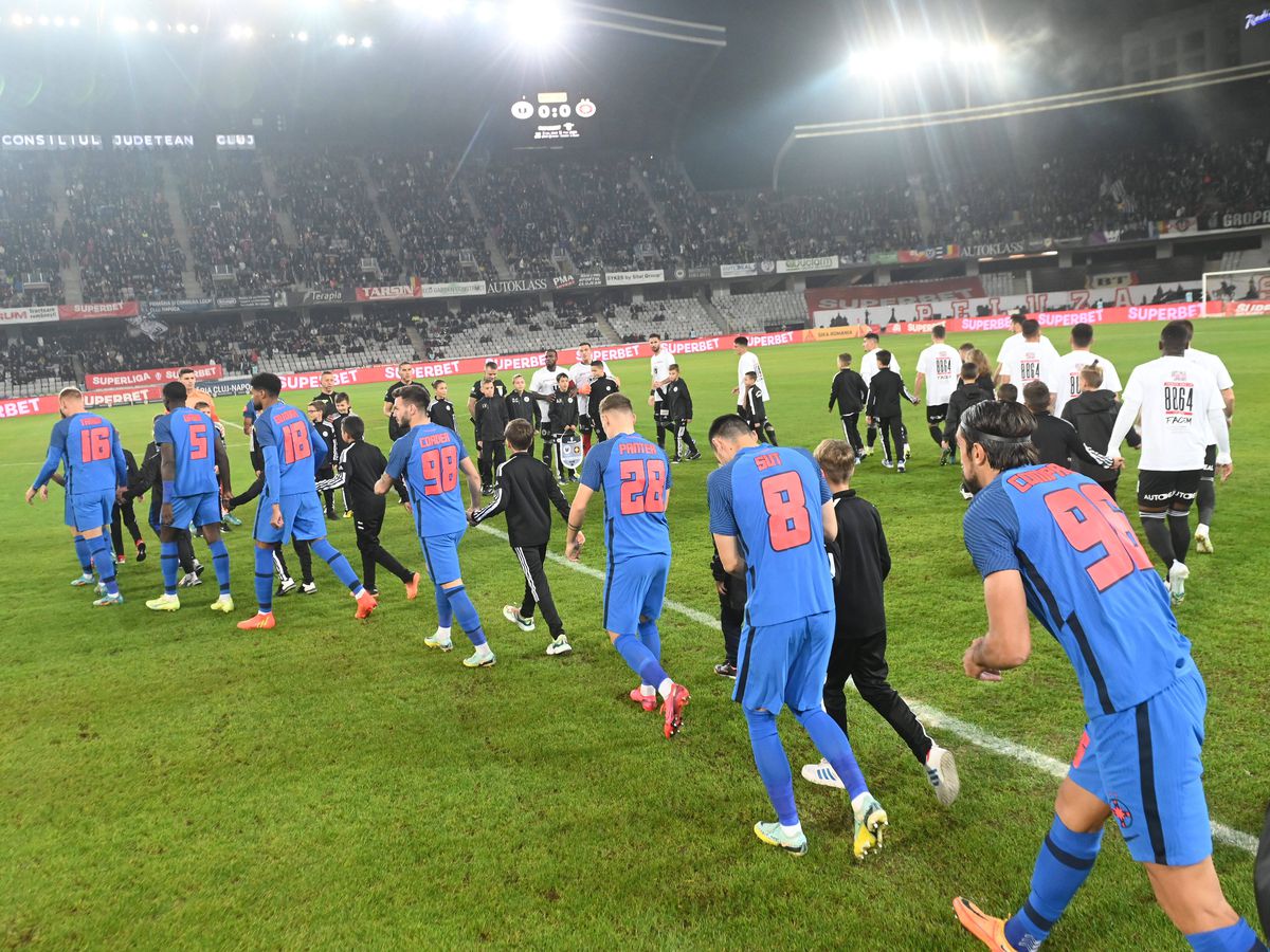 Fotbalistul făcut praf de Becali după eșecul cu U Cluj: „După ce că a uitat fotbalul, mai bate și cornerele pe poartă! De 5 ani îi tot zic”