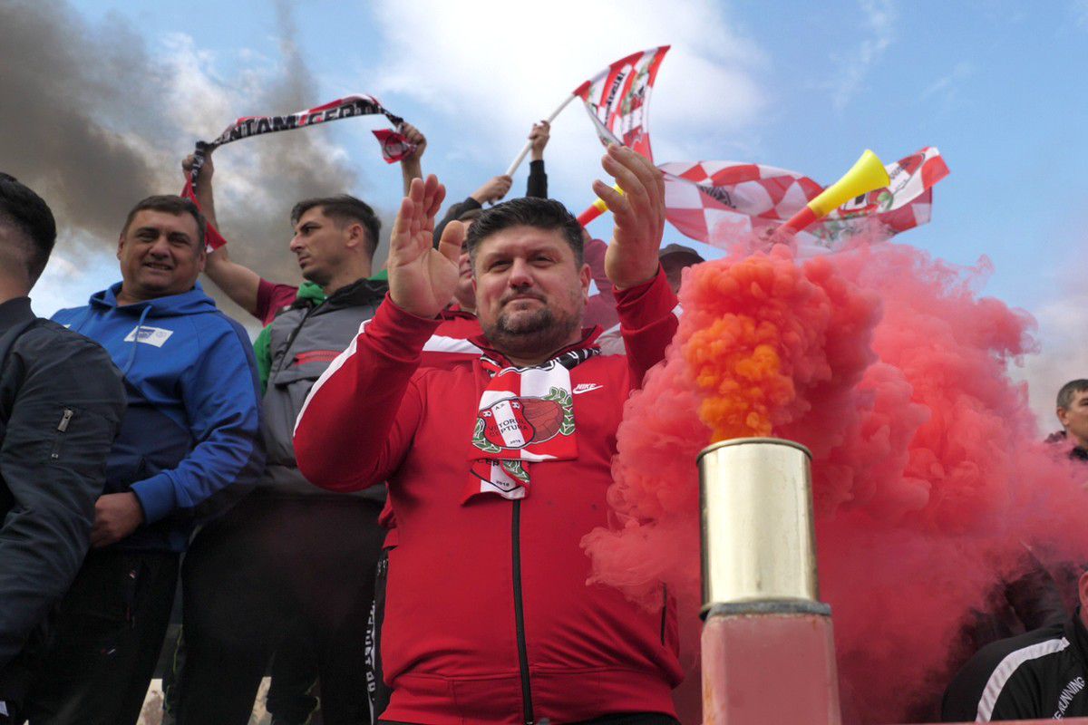 Meci de județeană lângă podgoriile cu Merlot și Cabernet Sauvignon de la Ceptura » „Portarul e băiat de comitet, anunță când e beat!”