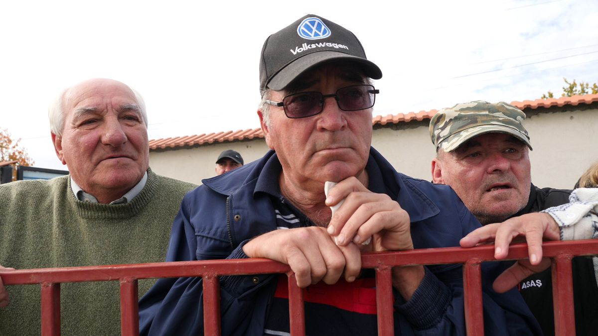 Meci de județeană lângă podgoriile cu Merlot și Cabernet Sauvignon de la Ceptura » „Portarul e băiat de comitet, anunță când e beat!”