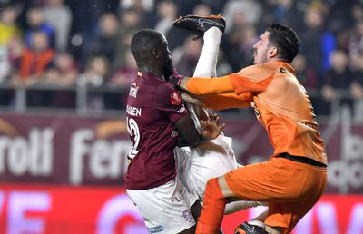Verdictul lui Porumboiu după penalty-urile date la Rapid - CFR Cluj: „De ce a căzut? A avut cădere de calciu?”