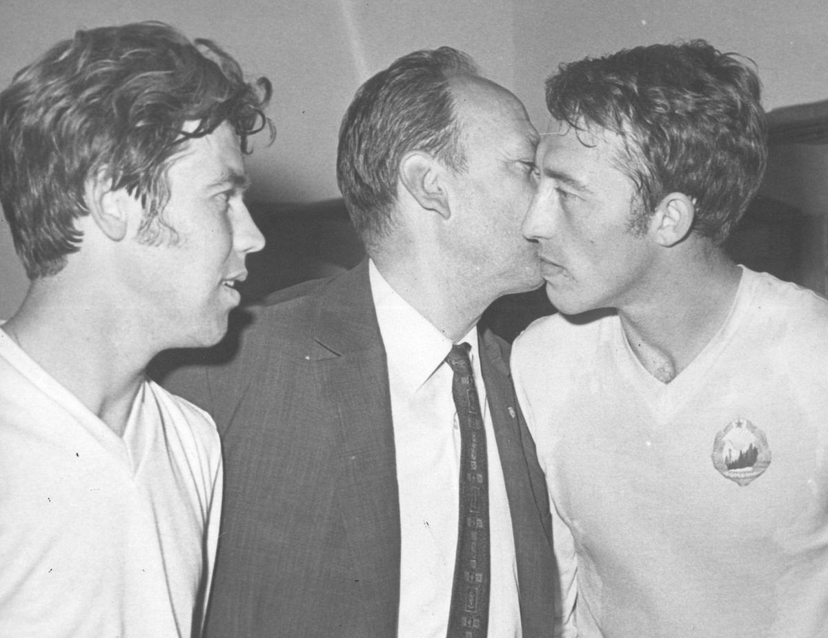 50 de ani de la ultimul meci al lui Angelo Niculescu, selecționerul care s-a războit cu Dumitrache și Dobrin » Fănuș Neagu l-a „îngropat” într-un articol din România literară