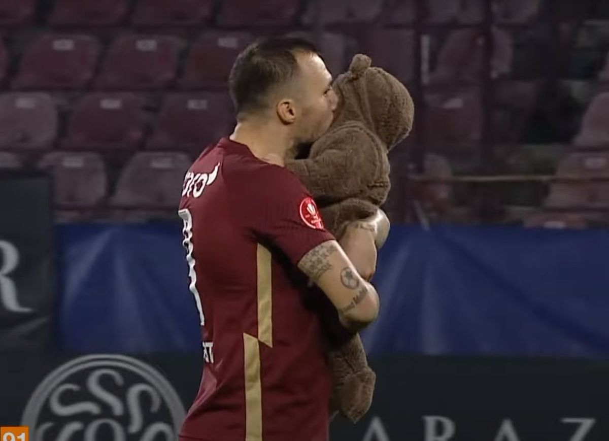 Vasile Mogoș, cu copilul la CFR Cluj - Farul