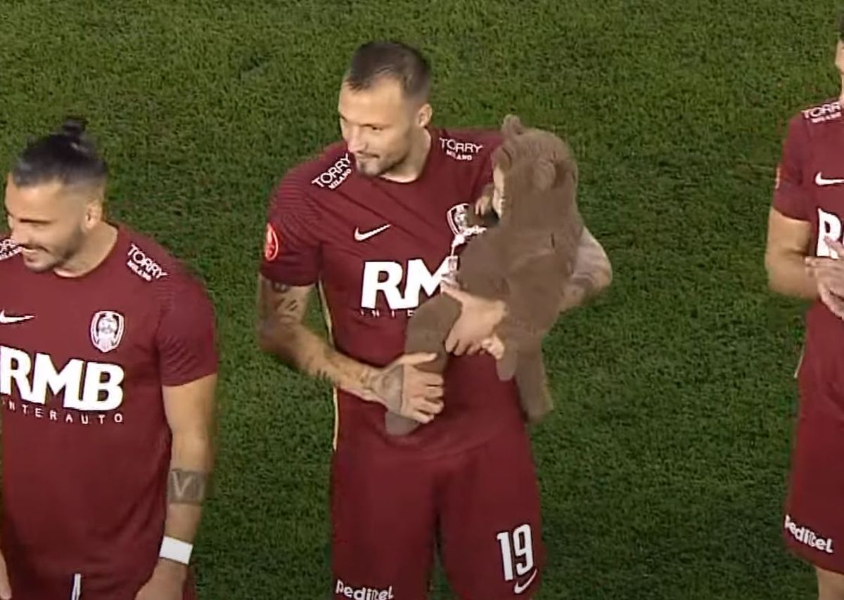 Vasile Mogoș, cu copilul la CFR Cluj - Farul