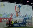 Scenografie dedicată lui Dorinel Munteanu la Oțelul - FCSB: „Băăă... dă-te, bă, la o parte!”