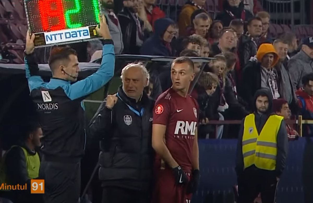 Luca Mihai cu mănuși la CFR Cluj - Farul