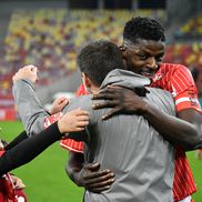 Sărbătoare pe gazon după Dinamo - CFR Cluj / Foto: Cristi Preda (GSP)