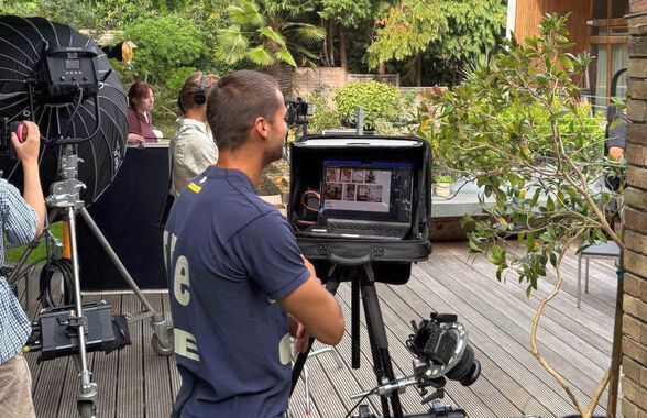 Acum 5 luni câștiga Europa League, apoi s-a retras la 26 de ani pentru a deveni fotograf și regizor!