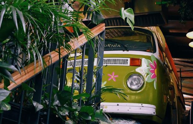 Naked Kitchen & Beach Bar – Experiența ta de eveniment relaxat, cu vibe de beach bar, chiar în centrul Bucureștiului