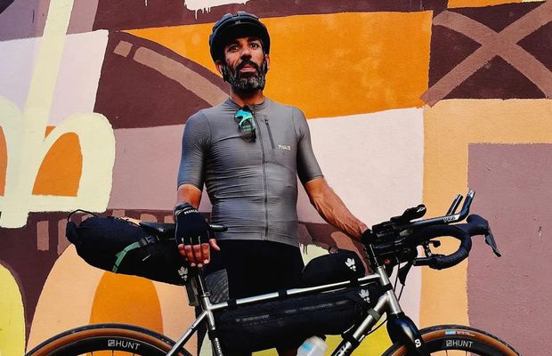 Închis în Rusia pentru că a trecut ilegal frontiera, ciclistul Sofiane Sehili și-a spus povestea: „Am simțit o frică paralizantă. Erau 7 deținuți care se uitau la mine”