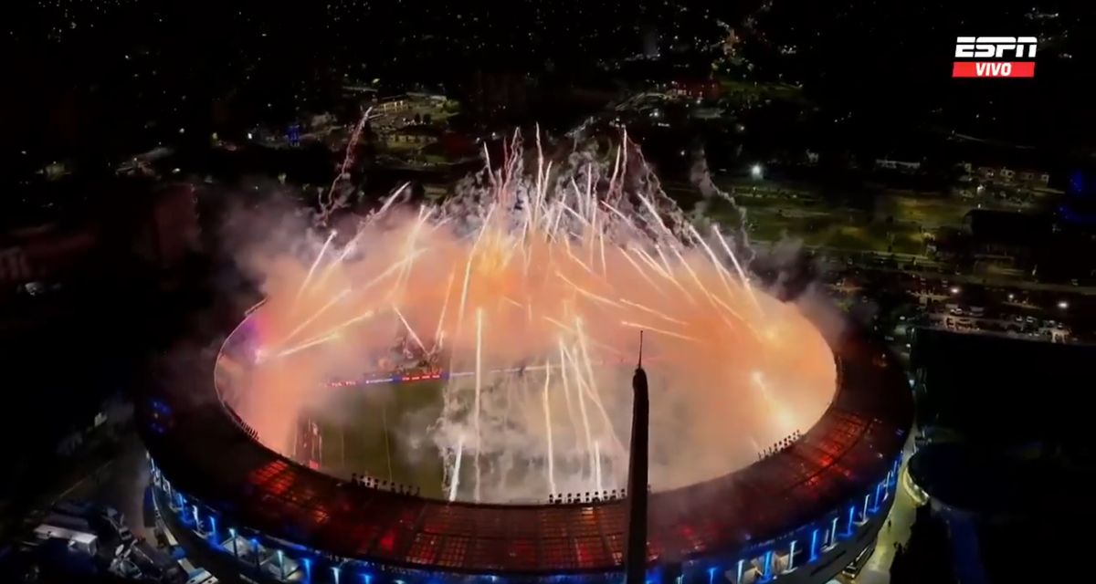 Spectacol în tribune, dramă pe teren » Semifinalele din Copa Libertadores nu au dezamăgit: show electrizant cu sute de torțe și o remontada de neuitat