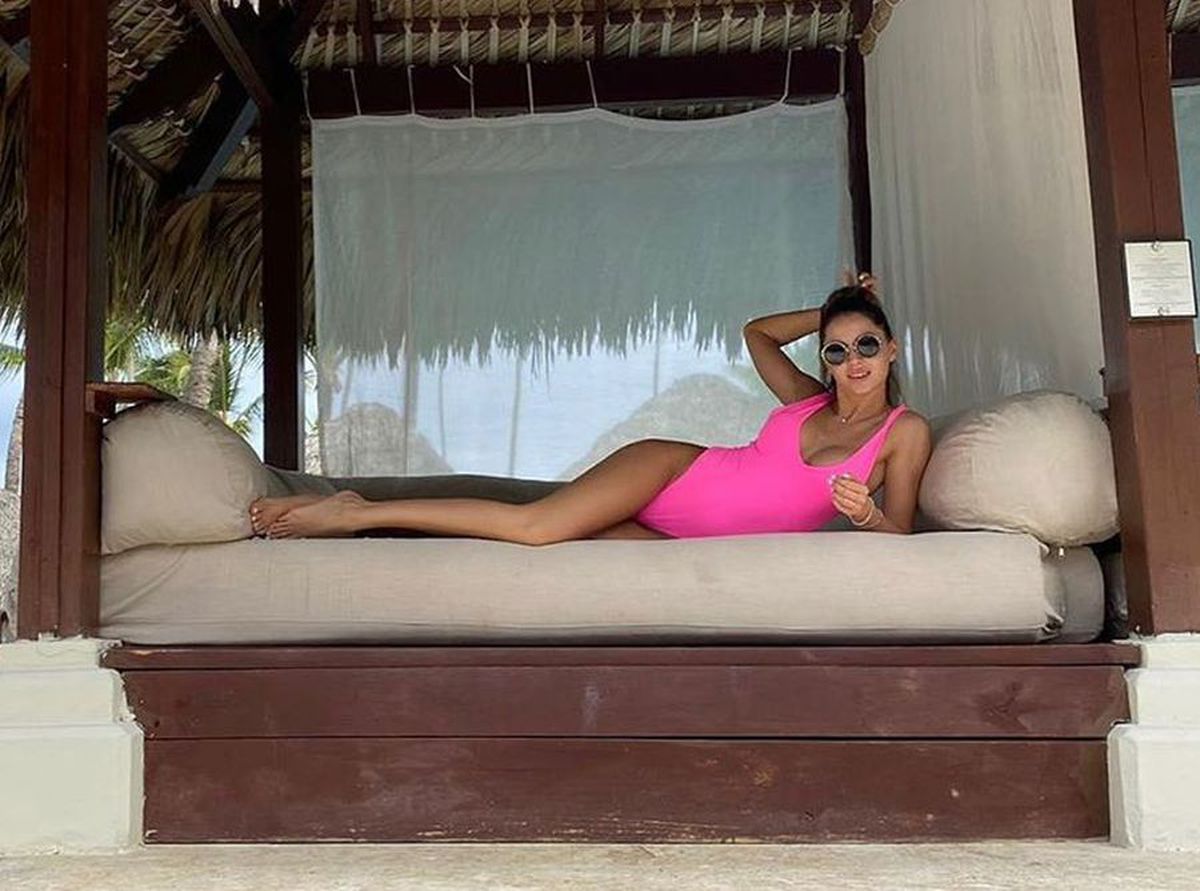 GALERIE FOTO Iubitele lui Coman și Tănase au incendiat plajele din Caraibe!