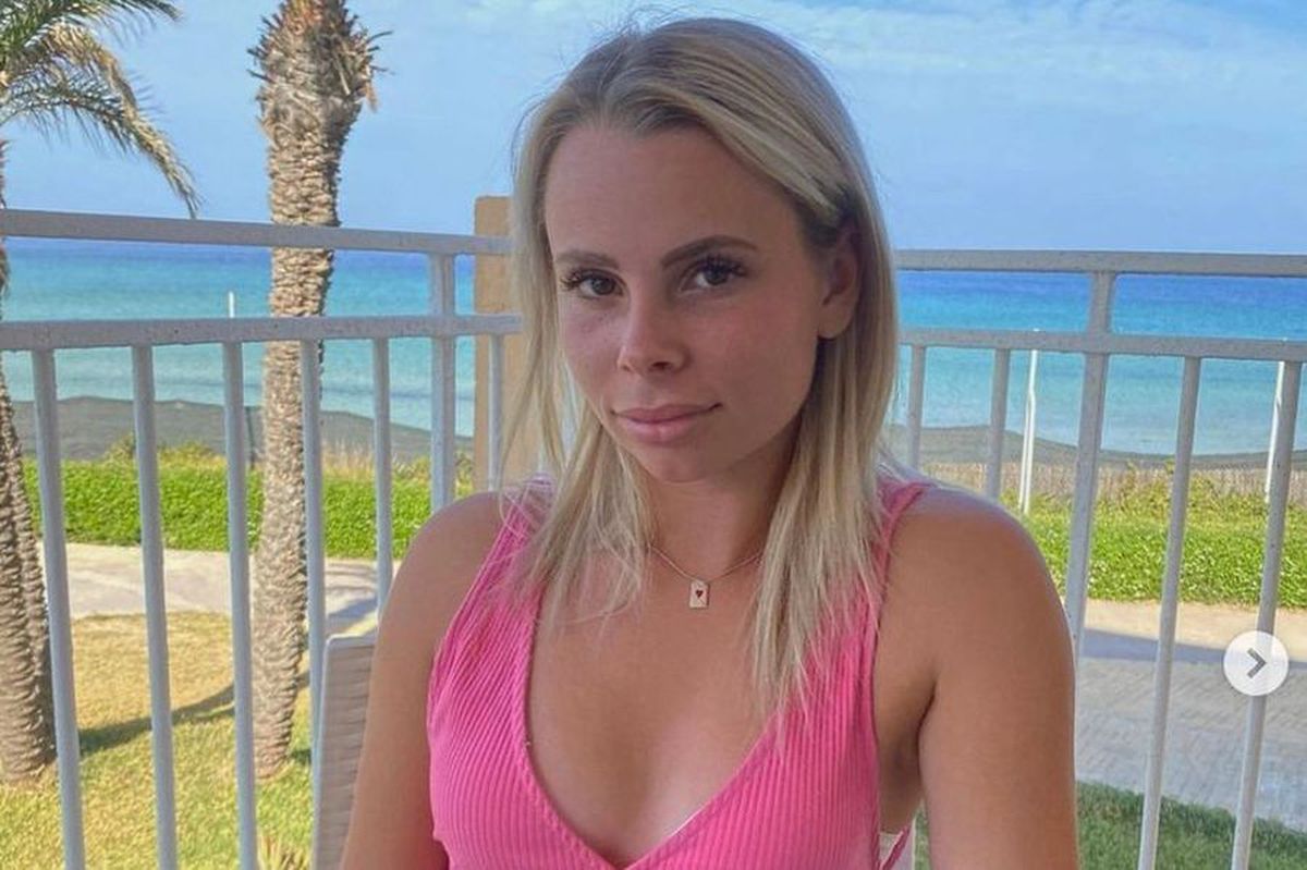 FOTO Jucătoarea de tenis care vinde fotografii nud pentru a strânge bani de Grand Slam