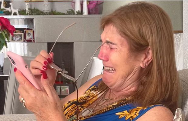 Emoționant » Mama lui Cristiano Ronaldo a izbucnit în plâns când a citit mesajul starului de la United: „Te iubesc foarte mult! Ești cea mai bună din lume, m-ai învățat să nu renunț”