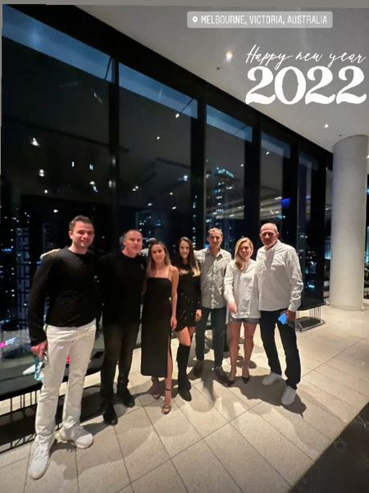 Simona Halep a trecut deja în 2022! Cu ce sportivă din România a petrecut și ce ținută a ales