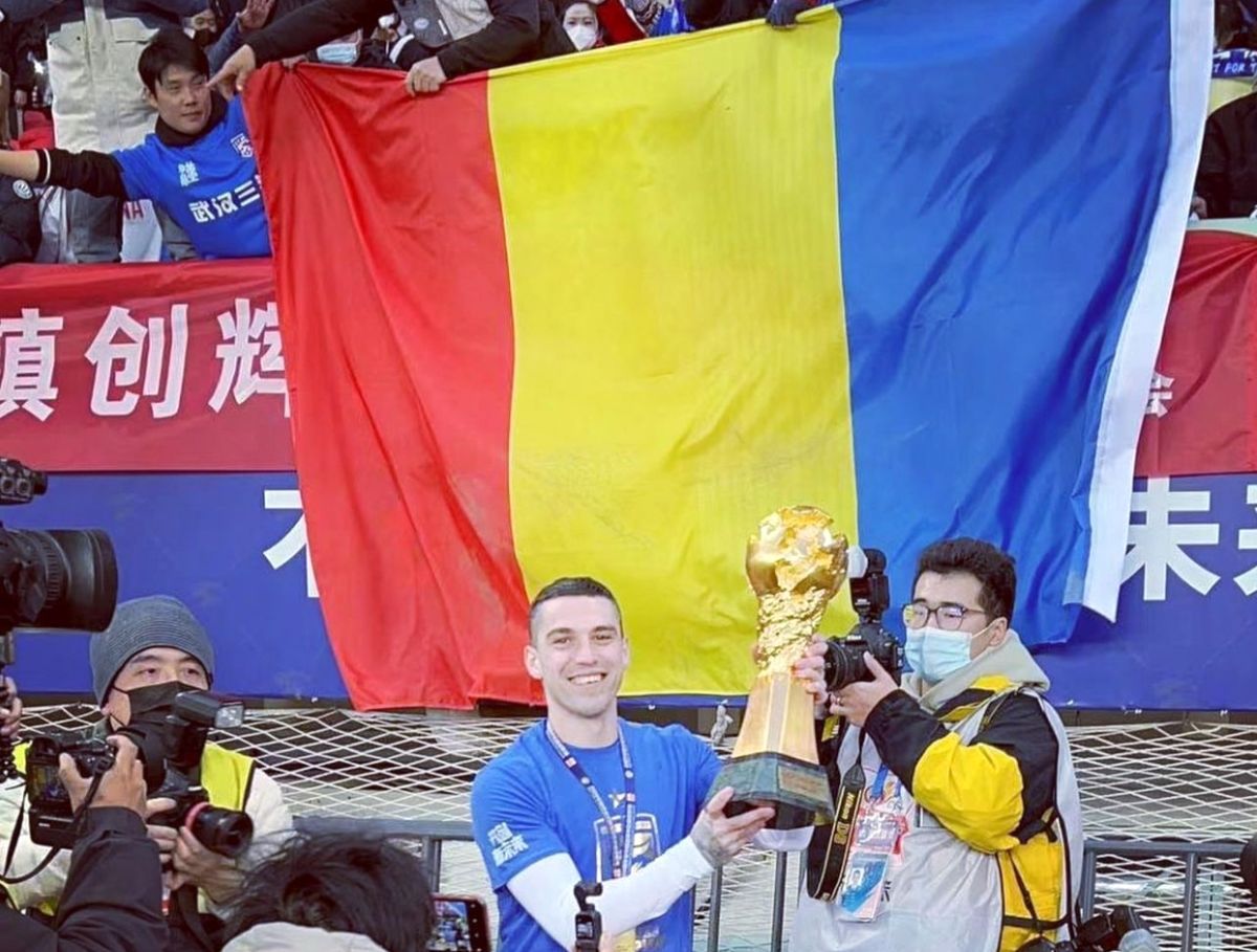 „Împăratul” Chinei » Imagini tari din Wuhan: Nicolae Stanciu s-a pozat cu trofeul de campion + Mesajul românului și ce i-a scris Anamaria Prodan