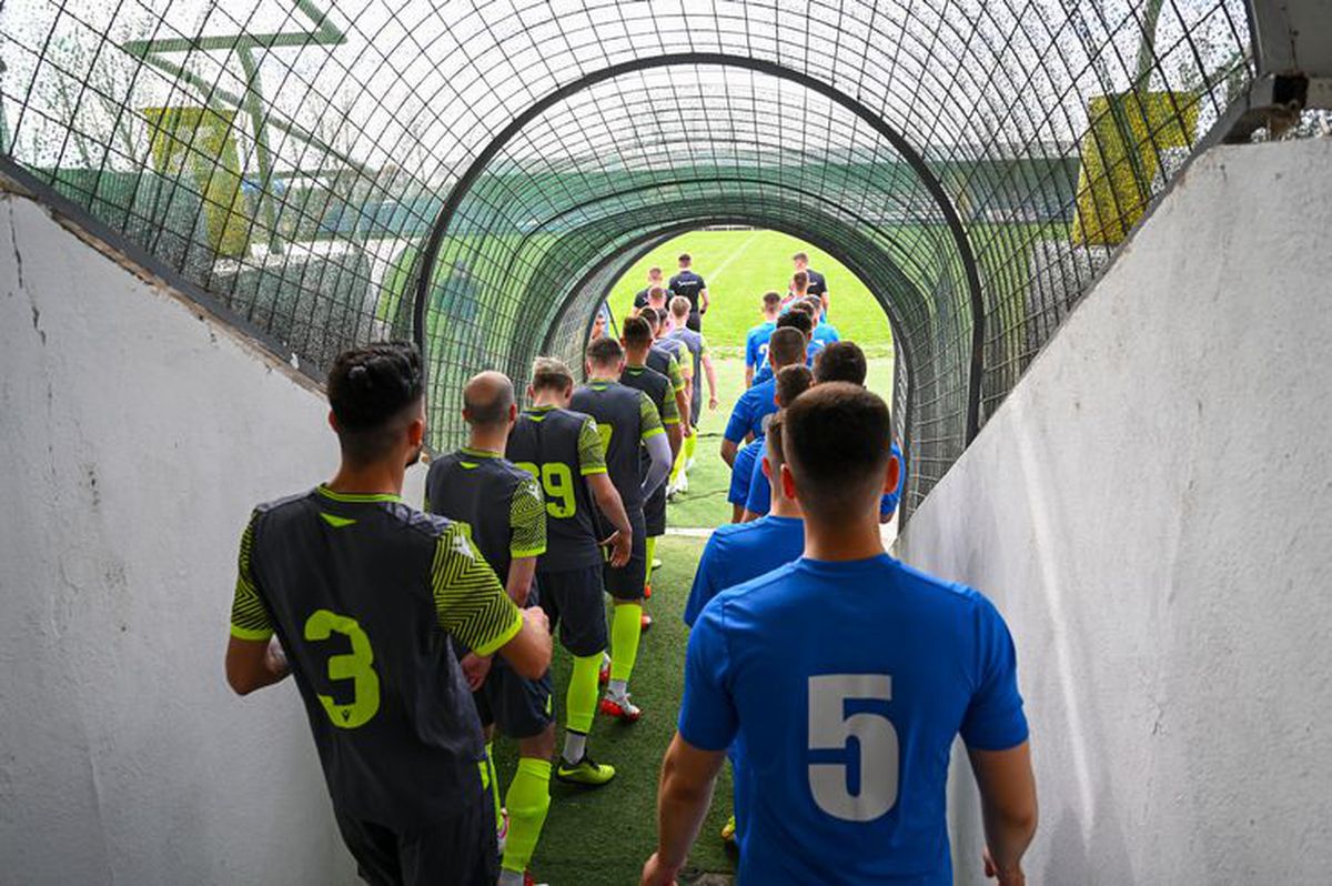 Stadioane uitate ale României