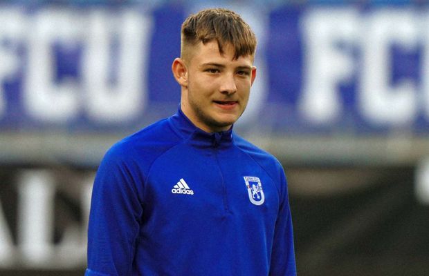 Cei doi jucători legitimați la FCU Craiova acuzați de tâlhărie au fost plasați în arest la domiciliu