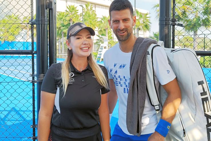 Ana Maria Gavrilovici, lângă liderul mondial Novak Djokovic