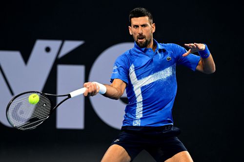 Novak Djokovic în acțiune la Brisbane Foto: Guliver/GettyImages