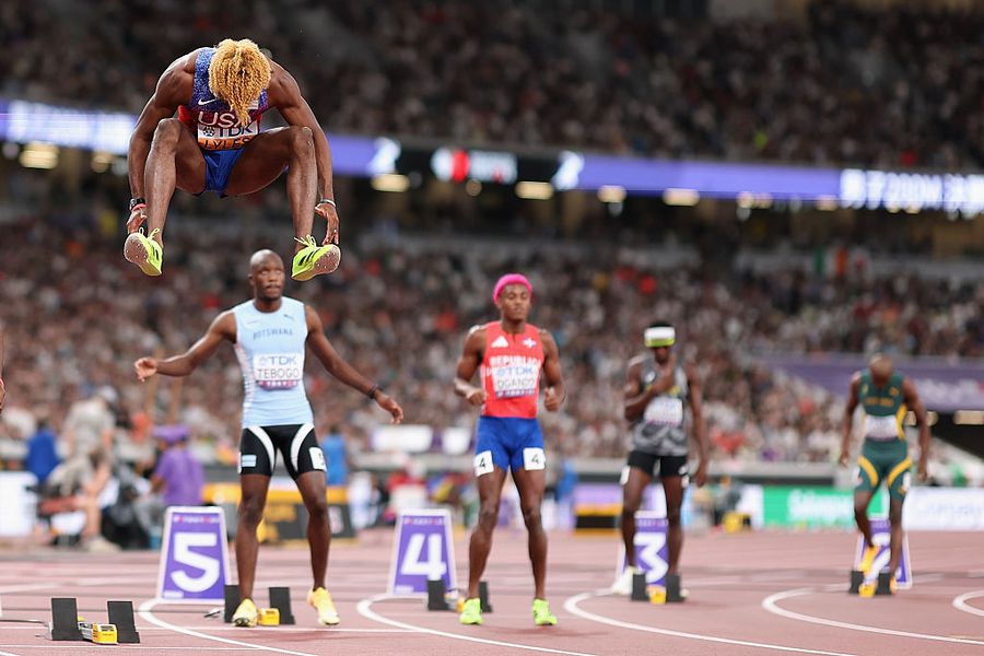 25 de imagini memorabile din sportul anului 2025 » Iluzii optice, atleți „zburători” și momente de neuitat pentru România