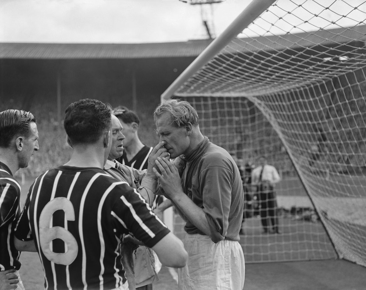 Viață de film: de la prizonier nazist de război, blondul cu ochi albaștri a ajuns erou la un club gigant! » „Sunt cel care a jucat cu gâtul rupt în finală”