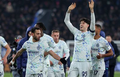 Răsturnare de situație: titularul lui Cristi Chivu nu mai pleacă! » Inter e gata să-i ofere încă doi ani de contract