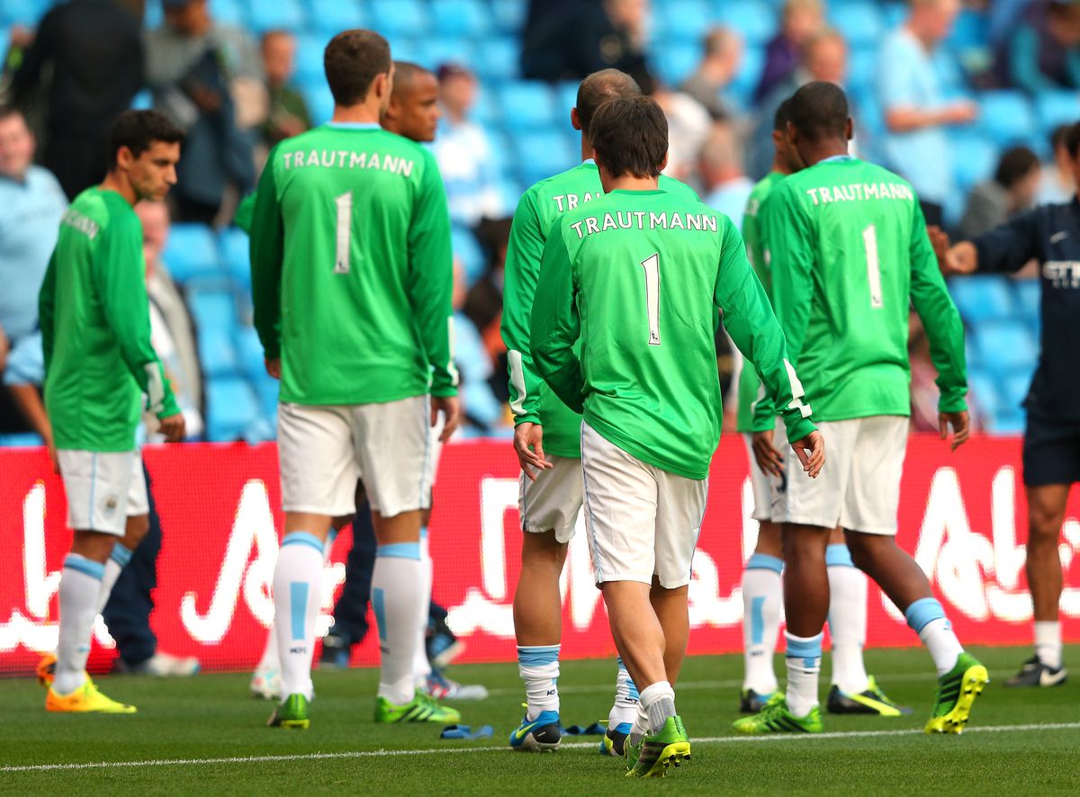 Viață de film: de la prizonier nazist de război, blondul cu ochi albaștri a ajuns erou la un club gigant! » „Sunt cel care a jucat cu gâtul rupt în finală”