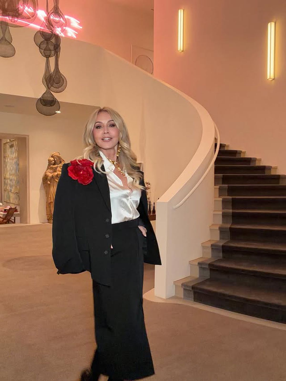 Românca Anastasia Soare are o avere de 800 de milioane de dolari, iar David Beckham i-a transmis un mesaj: „Te iubim”